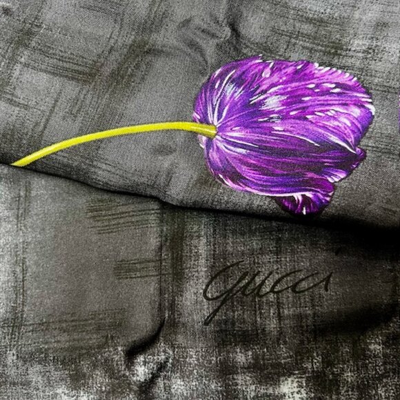 Authentic 100% Silk Gucci Mini Scarf/handkerchief 19"Gray Black Purple Flower(25 - Picture 3 of 12